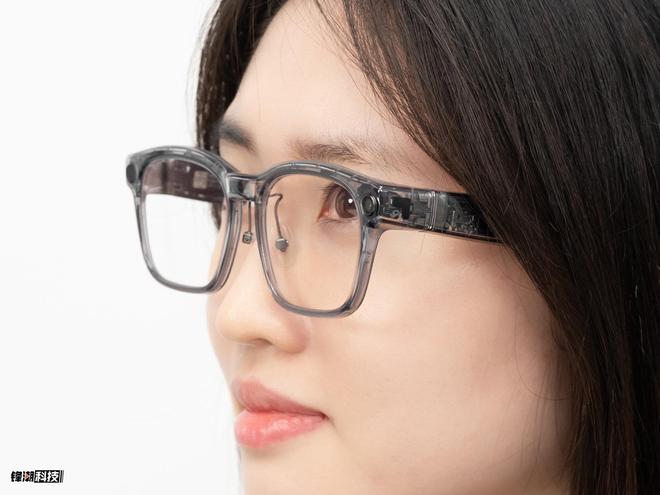 体验：戴了两周它想做的不止于车联新葡京理想AI眼镜 Livi